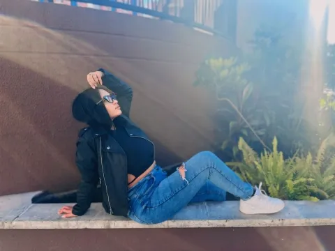 sex chat model AghataBanks