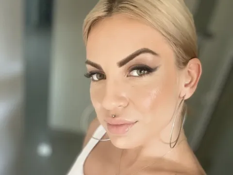 adult video model AliceVonLuxury