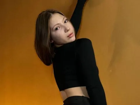 cam chat model AlishaBey