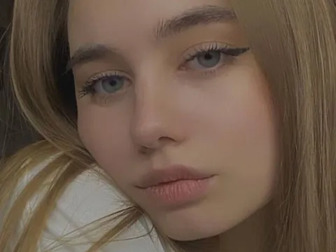 in live sex model AlliAsters