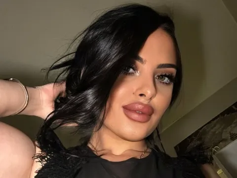 adult cam model AmiraAris
