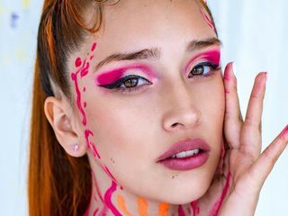 live sex video model BellaCowen