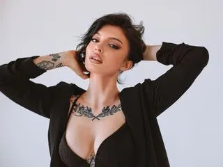 adult web cam model BellaGrande