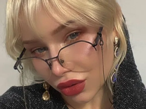 live sex acts model EmilisaMoon