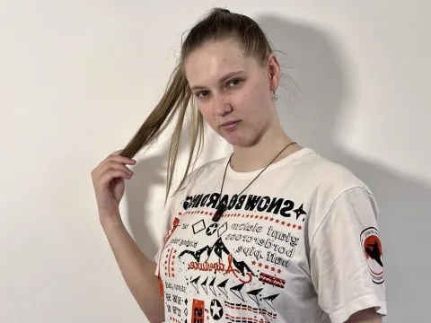 amsterdam show model GulneBlissett