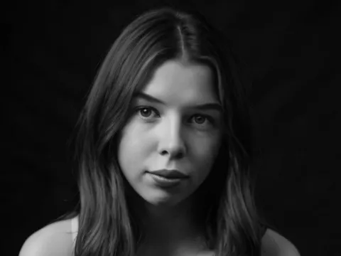 video live chat model HildCantrill