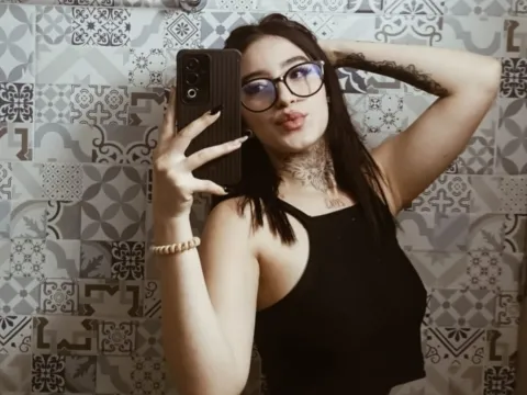 hot cam chat model HillaryBeck