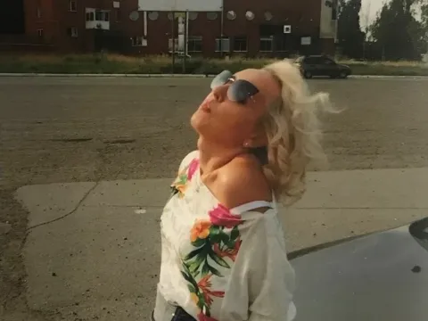 milf and granny model IrenBarlow