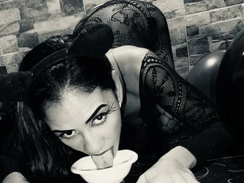 sex webcam chat model IsabellaTemple