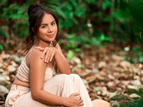 naked chat model JaniceLuna