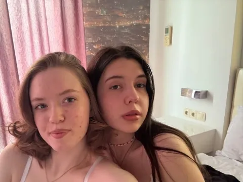 live sex video chat model KiraAndMary