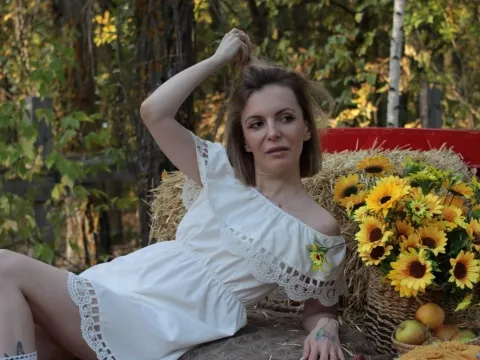 live online sex model KiraMissis
