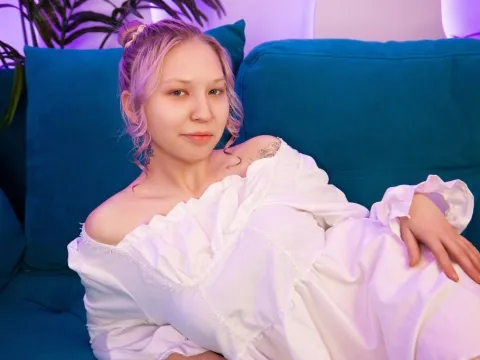 jasmin video chat model KiraTisdale