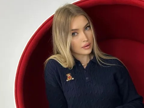 adult video model LeyahSummer