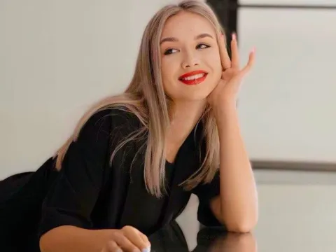 teen sex model LolaGreyson