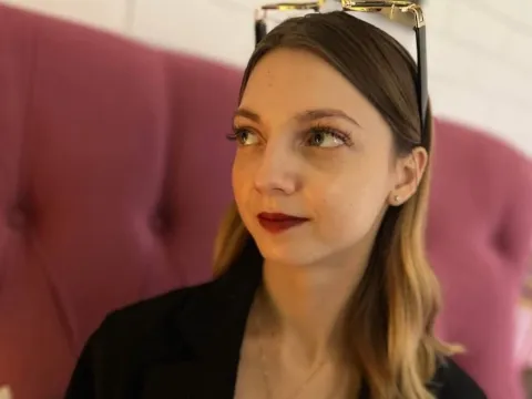 live web sex model LoonaMiller