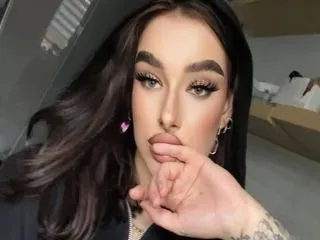 chat direct live model LouiseeCambell