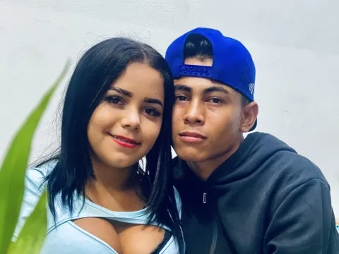 live web chat model LunaAndFreddy
