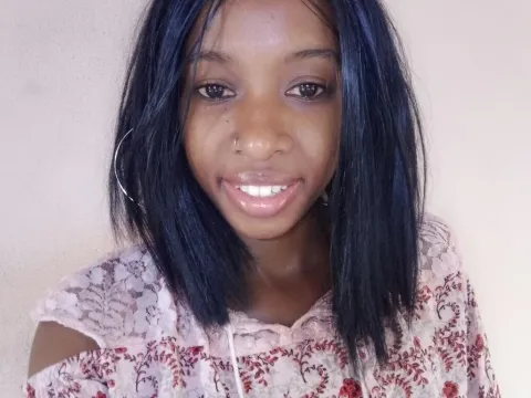 adult cam model MairahNana
