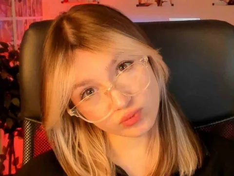adult videos model MiramiMay