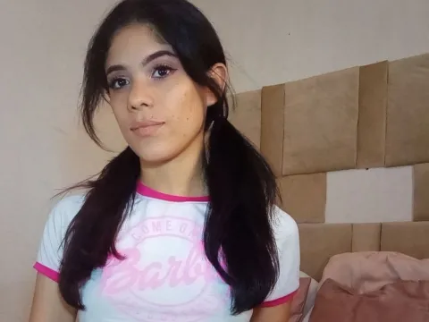 nude webcams model NinaOrtega