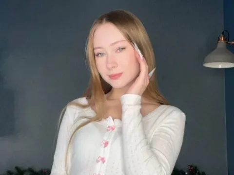webcam stream model PhilomenaClowes