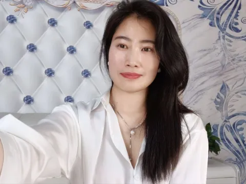 Heb een live chat met webcammodel Primerosa