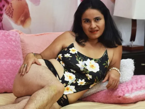 webcam chat model SaraBreen