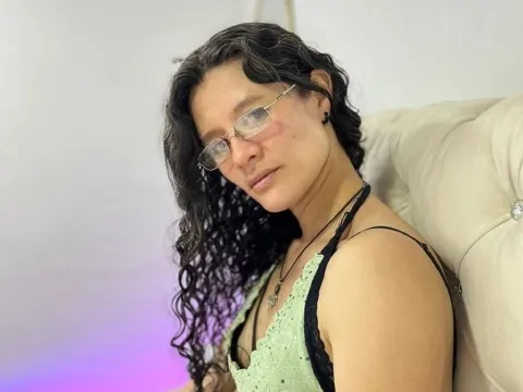 adulttv chat model SereneKenner