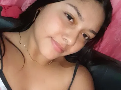 cam show model TinniMark