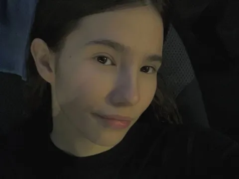 teen webcam model WineraPush
